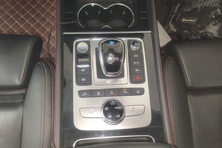 Used BYD Tang New Energy 2019 DM 2.0T All-Wheel Drive Connected Leading Model 7 Seats China VI Standard