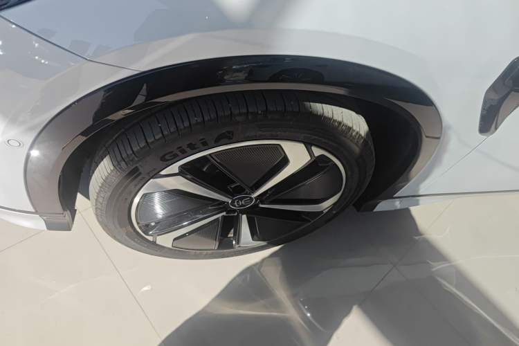 Used BYD Song L EV 2025 Intelligent Driving Version 662 km LiDAR Excellence Edition