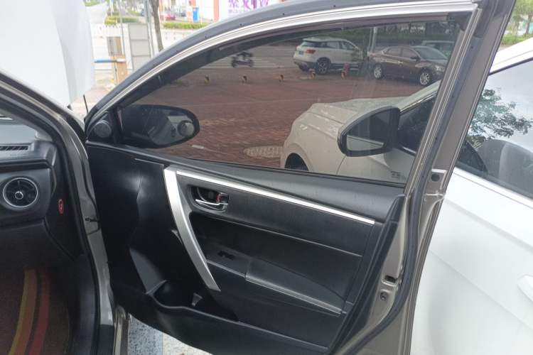 Used Toyota Corolla 2017 Revised Version 1.2T S-CVT GL-i Leather Edition
