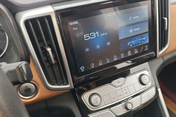 Used Great Wall Poer 2019 2.0T Commercial Version Manual Gasoline Two-Wheel Drive Elite Standard Box GW4C20B
