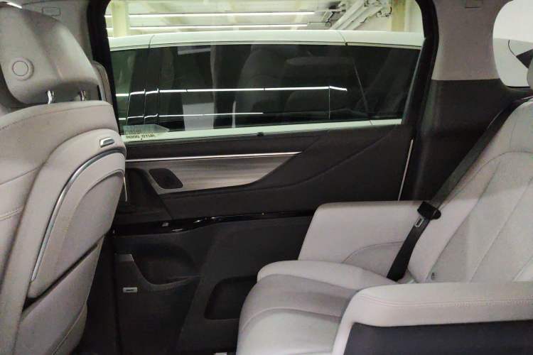 Used Buick GL8 2025 Lu Zun Deluxe Edition
