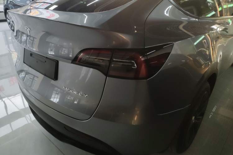Used Tesla Model Y 2024 Rear-Wheel-Drive Version
