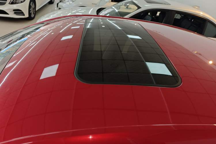 Used Roewe i5 2020 1.5L Automatic 4G Connect Luxury Flagship Edition
