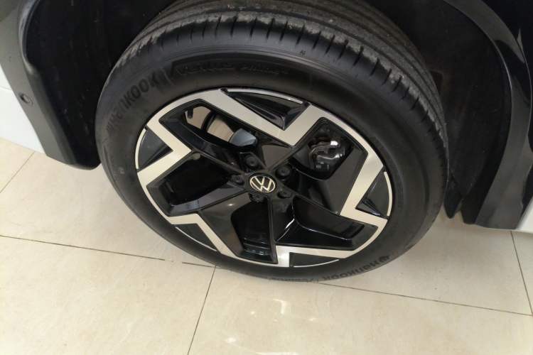 Used Volkswagen Tayron 2025 Tharu L 330TSI Two-Wheel Drive Elite City Package
