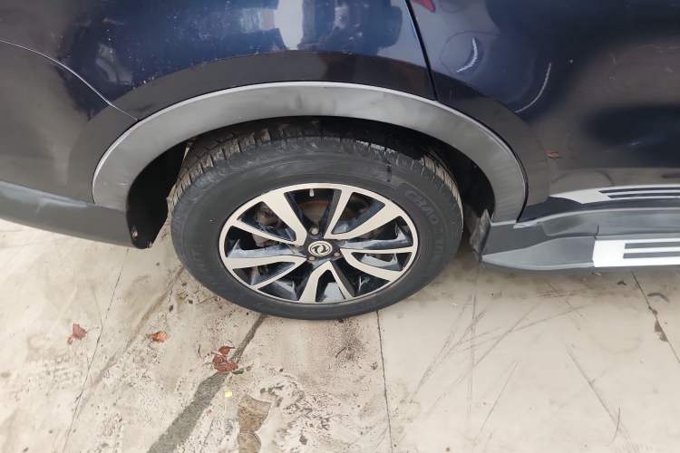 Used Dongfeng Fengon 580 2016 1.5T Manual Luxury Version
