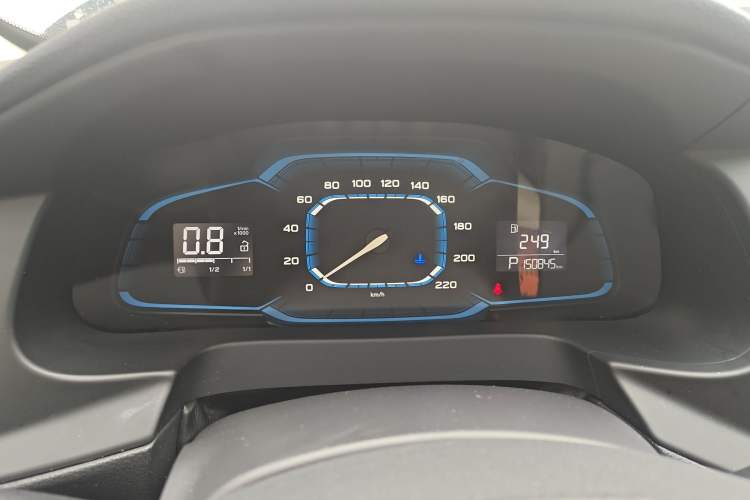 Used Roewe 360 2015 1.5L Automatic Luxury Edition
