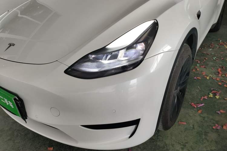Used Tesla Model Y 2023 Rear-Wheel-Drive Version
