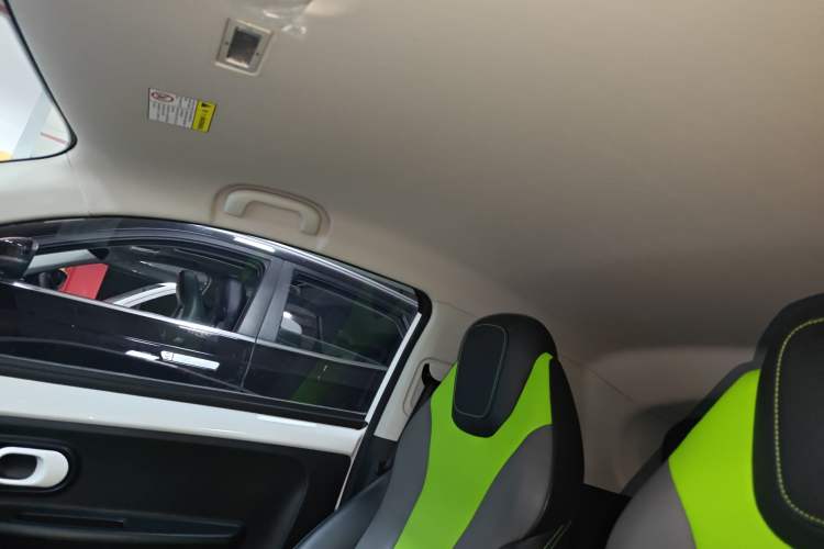 Used Roewe Clever 2021 302km All-Round Version
