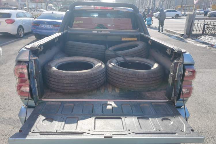 Used Great Wall King Kong Poer 2022 2.0T Manual Gasoline 4x4 Navigation Version with Long Bed – GW4C20B
