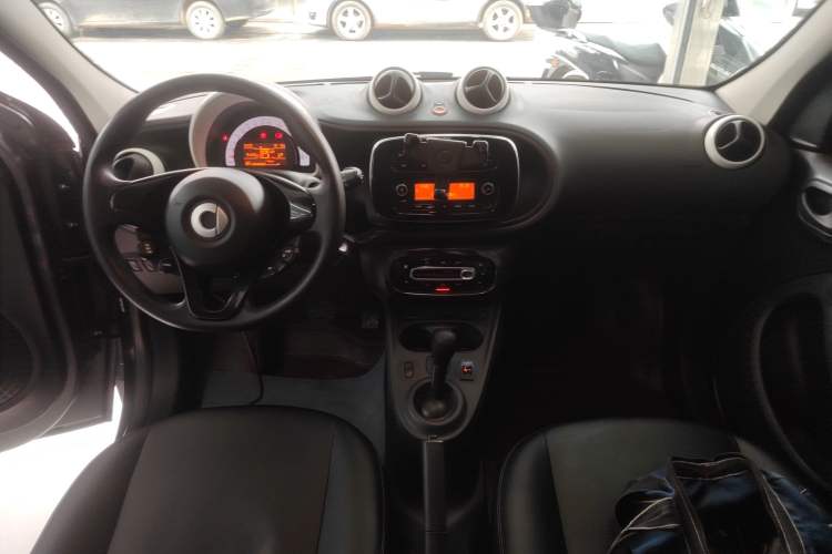 Used  forfour 2016 1.0L 52 kW Dynamic Edition