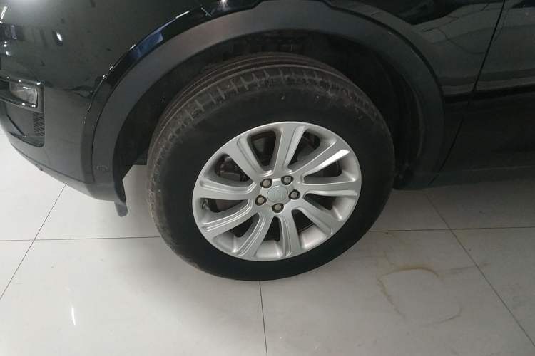 Used Land Rover Discovery Sport 2018 240 PS SE Version