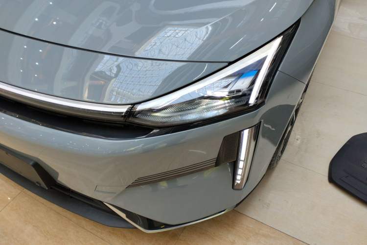 Used  L6 2023 125km Starship