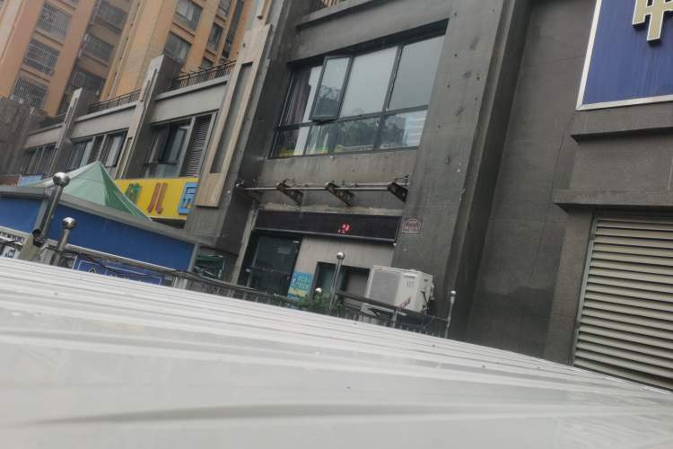 Used SRM New Energy E3L 2024 Standard 6-Seater Bus