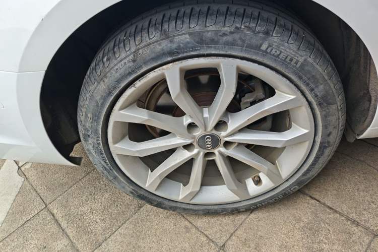 Used Audi A4L 2019 40 TFSI Fashion Edition China VI Emission Standard
