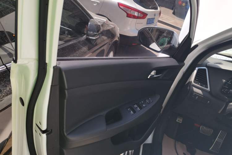 Used Hyundai Tucson 2015 1.6T Dual-Clutch Two-Wheel-Drive Smart Model
