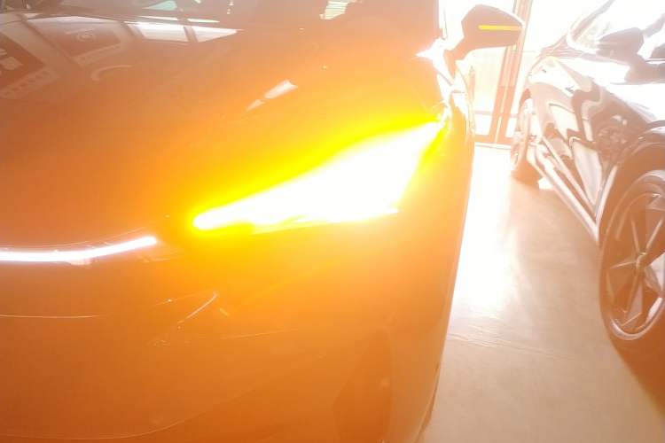 Used Volkswagen ID.UNYX 2024 Pro Long-Range Version
