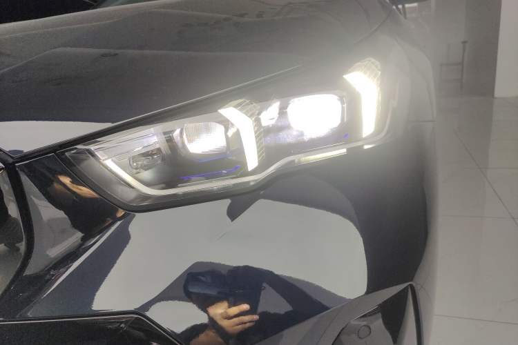 Used BMW 5 Series 2025 530Li Luxury Edition M Sport Package
