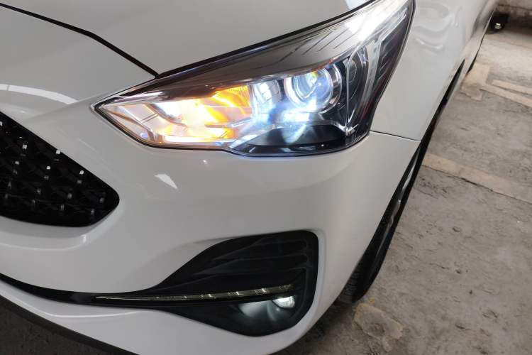 Used Haval M6 2019 1.5T DCT Two-Wheel Drive Elite Version China VI Standard