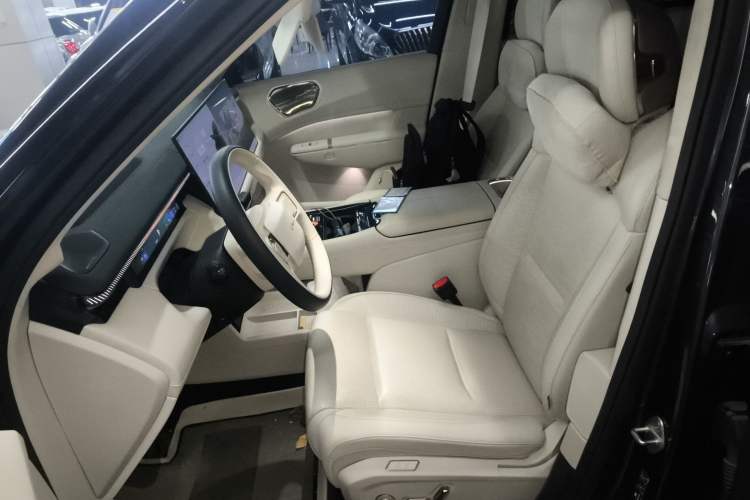 Used Lynk & Co 900 2025 2.0T Ultra