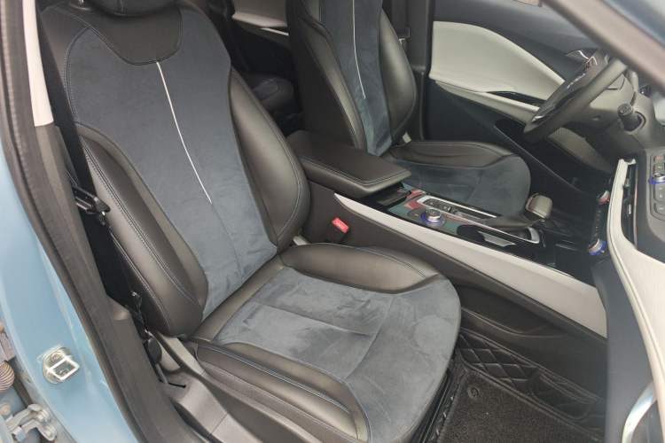 Used Buick Velite 6 2019 Connected Fashion Model
