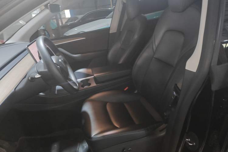 Used Tesla Model Y 2022 Rear-Wheel-Drive Version
