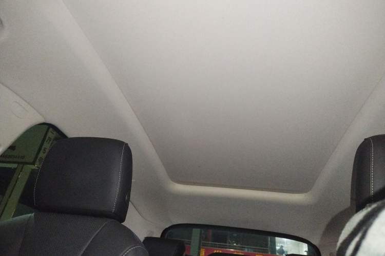 Used Buick Envision 2022 Facelift Encore S 652T Two-Wheel-Drive Luxury Model
