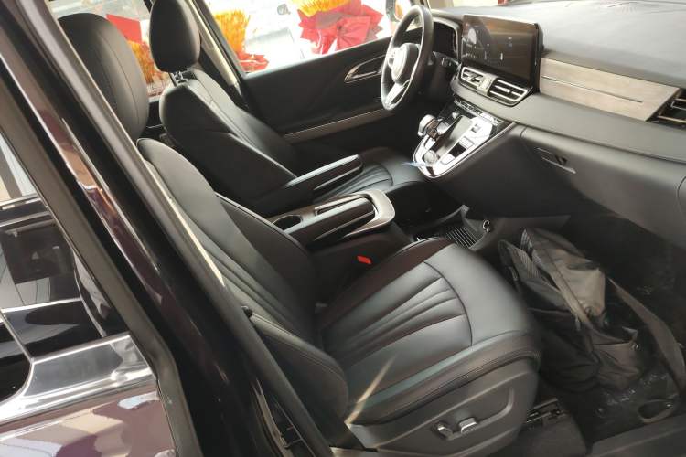 Used Hongqi HQ9 PHEV 2024 2.0T Four-Wheel Drive Business Edition
