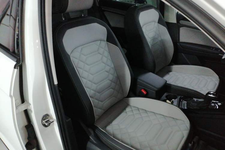 Used Volkswagen Tayron 2023 330TSI Two-Wheel-Drive Luxury Plus Advanced Version
