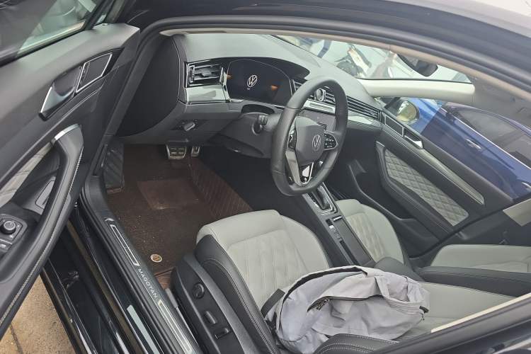 Used Volkswagen Magotan 2023 2 Million Units Commemorative Edition 330TSI DSG Luxury Version
