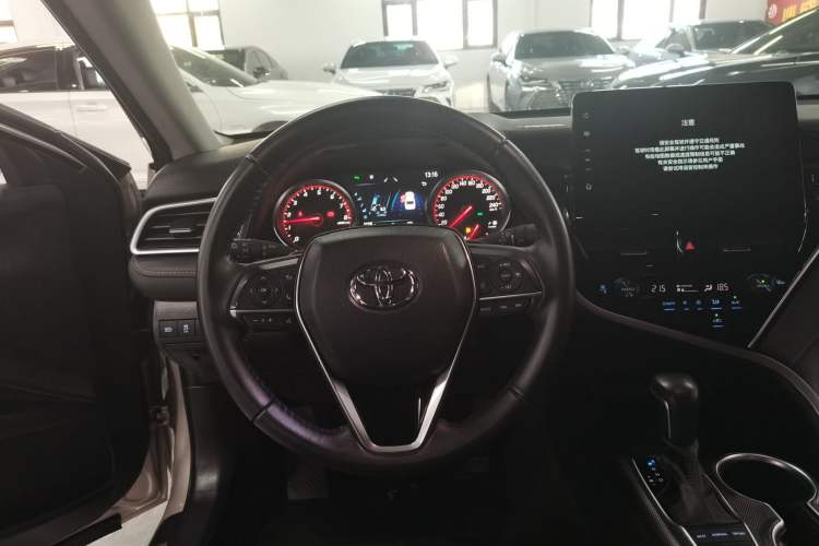 Used Toyota Camry 2021 2.0S FENGSHANG Edition
