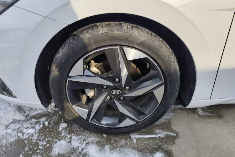 Used Hyundai Elantra 2022 1.5L CVT LUX Prestige Edition
