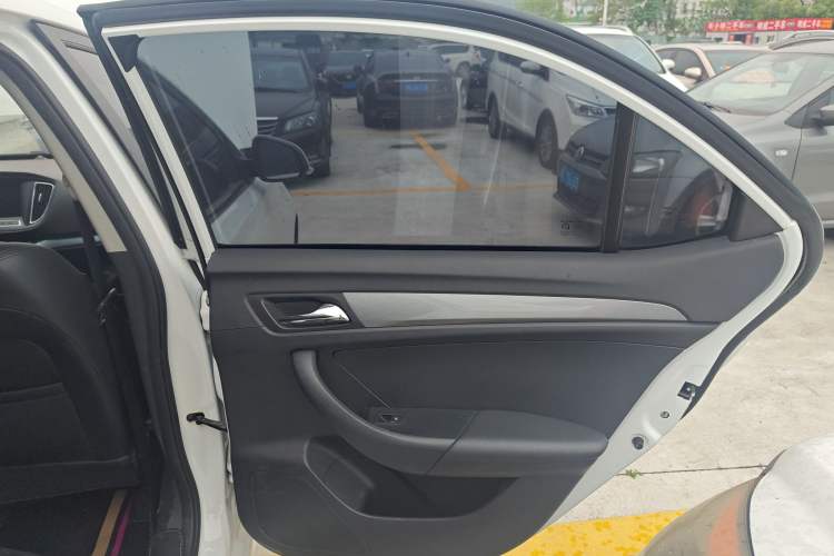 Used Roewe 360 2018 PLUS 1.5L Automatic Luxury Edition
