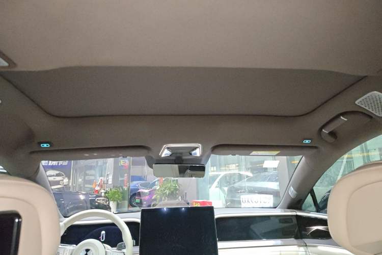 Used Denza Z9 2024 1100 km All-Wheel-Drive Ultra Version