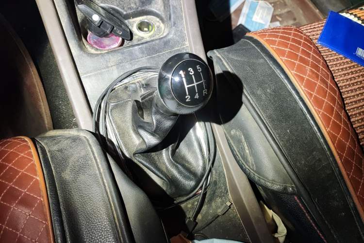 Used FAW Senya S80 2015 1.3L Manual 7-Seater Standard Edition
