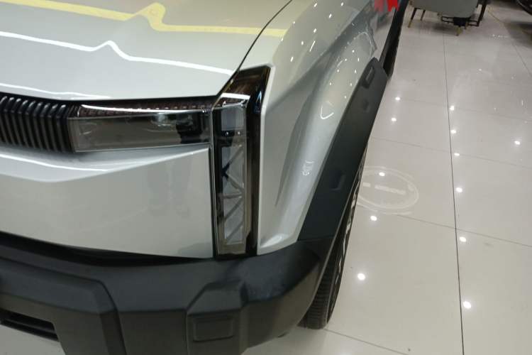 Used iCAR 03 2024 501km Four-wheel Drive Long-range Intelligent Driving Edition
