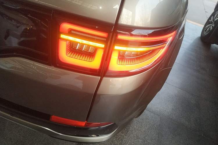 Used Land Rover Discovery Sport 2022 Revised Version 249 PS Metropolitan Edition