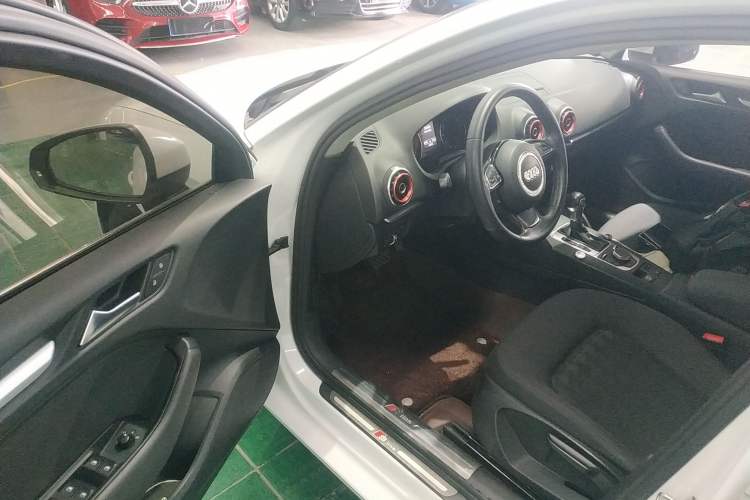 Used Audi A3 2016 Limousine 35 TFSI Ambition Edition
