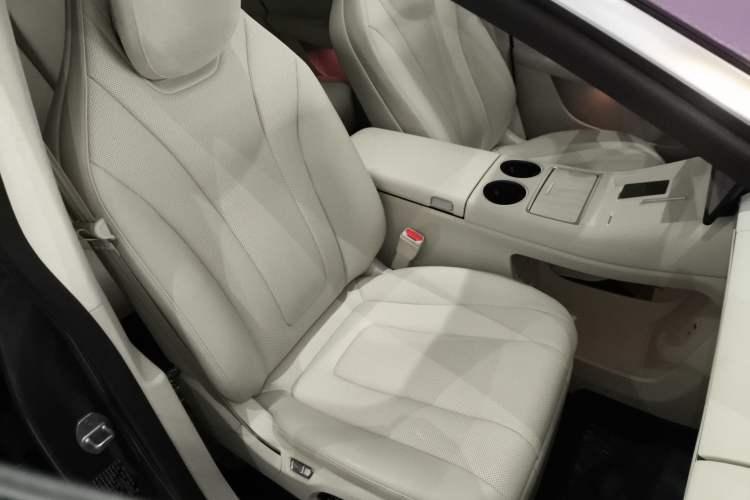 Used Hima Luxeed R7 2024 All-Electric 667 km Max