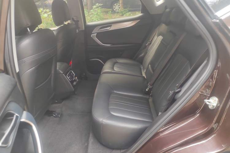 Used Soueast DX7 2018 Prime 1.5T Manual Smart Connect Starry Edition China V Standard
