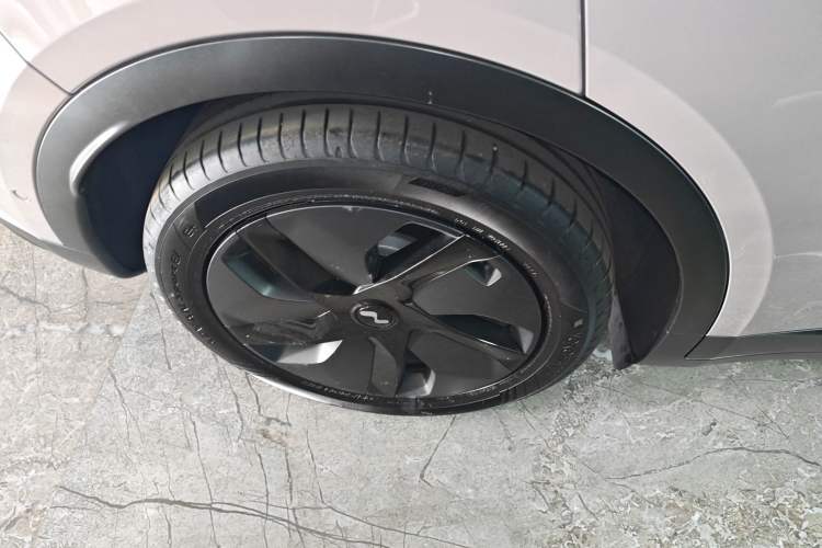 Used ONVO L60 2024 60 kWh Rear-Drive Version