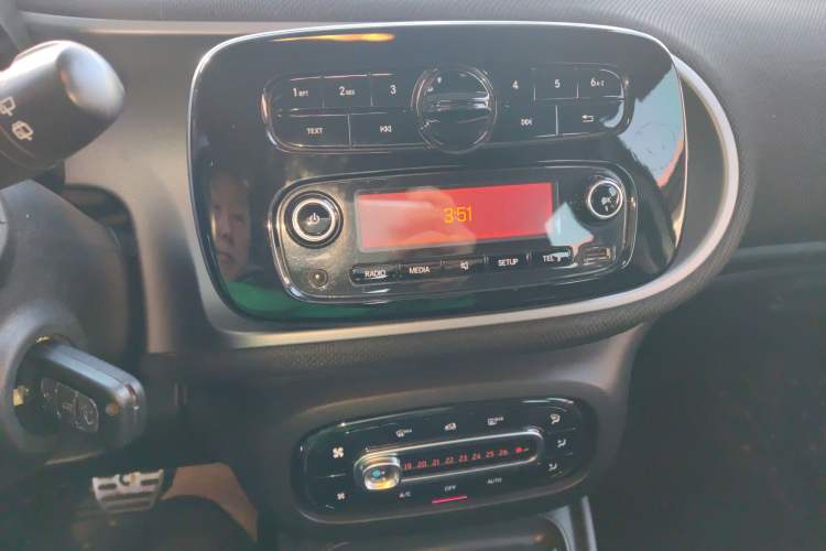 Used  forfour 2016 1.0L 52 kW Passion Edition