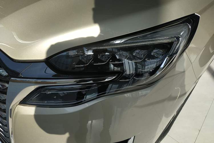 Used Buick GL8 2023 ES Lu Zun Comfort Model