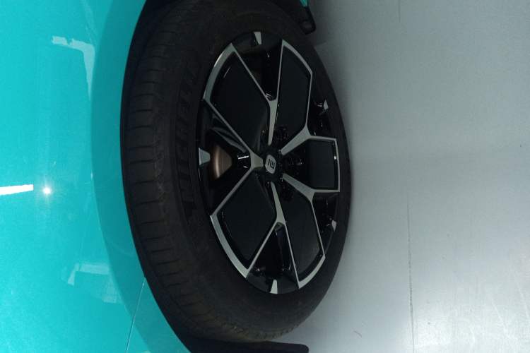 Used  SU7 2024 Rear-Drive Ultra-Long Range Advanced Pro-Level Intelligent Driving Version