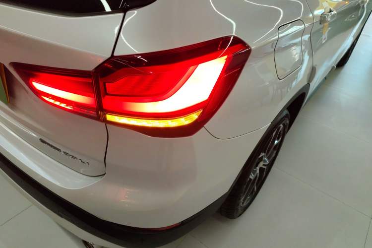 Used BMW X1 2020 sDrive25Li Leading Model
