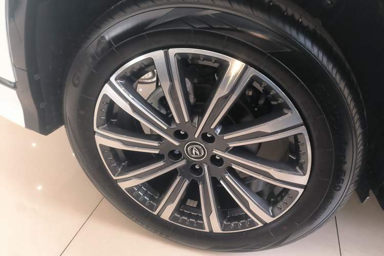 Used Changan CS75 PLUS 2023 3rd Generation 1.5T Automatic Prestige Model
