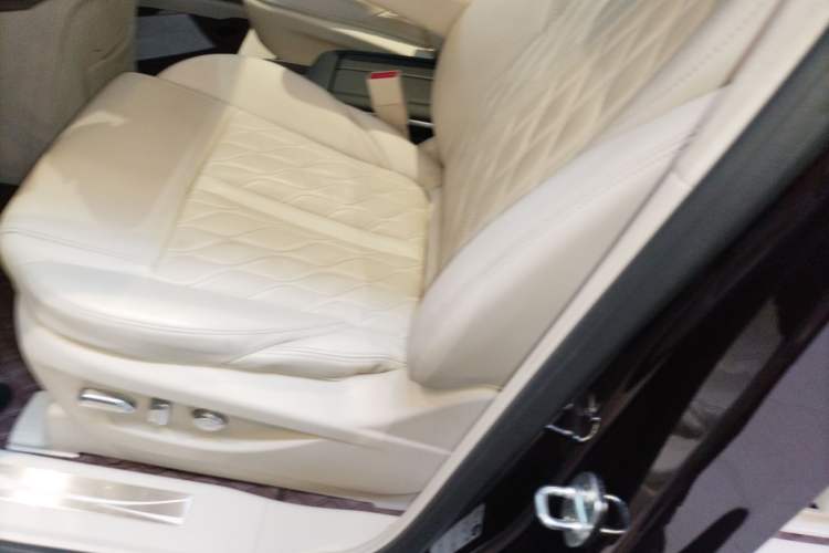 Used Buick GL8 2020 Avenir Avia Six-Seat Deluxe Edition