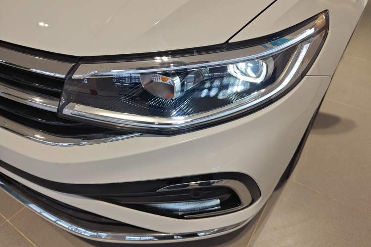 Used Volkswagen Bora 2023 300TSI DSG Prestige Edition