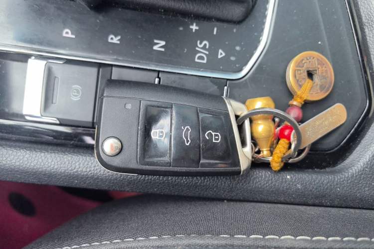 Used Volkswagen Tiguan L 2021 330TSI Automatic Two-Wheel Drive R-Line Enhanced Edition
