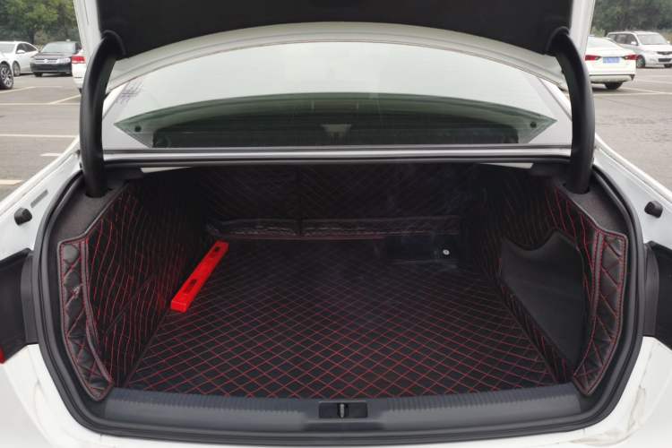 Used Audi A4L 2016 35 TFSI Collector's Edition Automatic Standard Model
