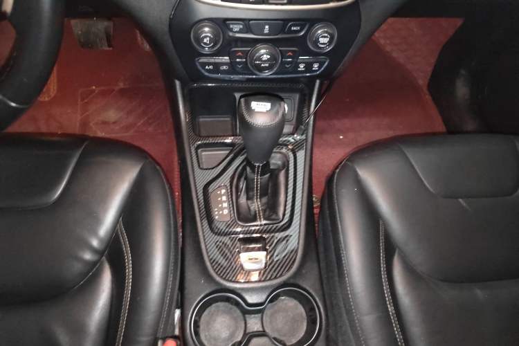 Used  Cherokee 2016 2.0L Superior Edition
